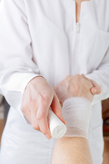 Blog - First aid for hand injuries-a beginners guide